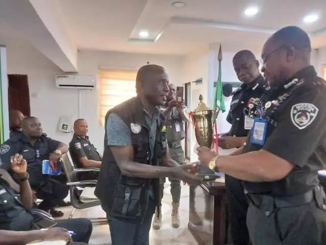 Special Squad Wins Abia CP’s Outstanding Performance Trophy (PHOTOS) Special Squad Wins Abia CP's Outstanding Performance Trophy (PHOTOS)