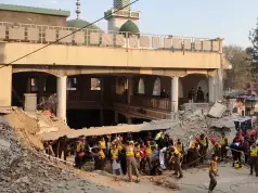 Pakistan Mosque Blast: More Confirmed Dead In Marathon Search Of Rubble Pakistan Mosque Blast: More Confirmed Dead In Marathon Search Of Rubble