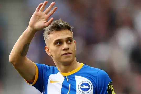 Transfer: Trossard Arrives Arsenal For Medicals Transfer: Trossard Arrives Arsenal For Medicals.