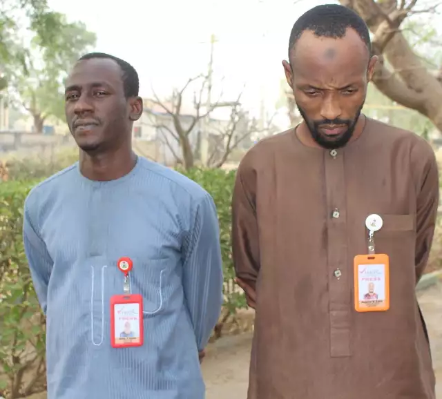 Two Fake Journalists Buy Bag Of Rice With Fake Bank Alert In Kano (Photo) Two Fake Journalists Buy Bag Of Rice With Fake Bank Alert In Kano (Photo)
