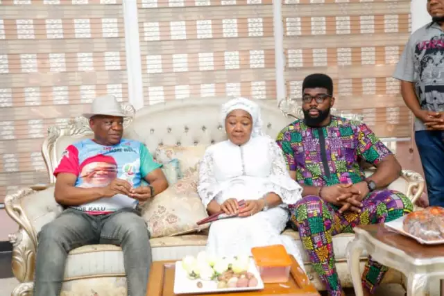 Sen. Kalu Pays Condolence Visit To Former Abia PDP Chairman, Ndidi Okereke’s Family Sen. Kalu Pays Condolence Visit To Former Abia PDP Chairman, Ndidi Okereke’s Family