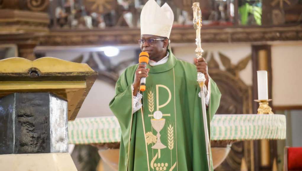 Umuahia Catholic Bishop, Ukpong Praises Sen. Kalu On Effective Representation In Abia North (PHOTOS)