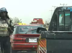 Gunmen Snatch Guns From Policemen In Abia Gunmen Snatch Guns From Policemen In Abia