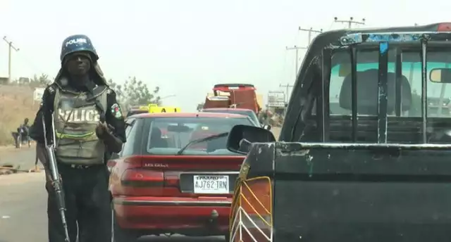 Gunmen Snatch Guns From Policemen In Abia Gunmen Snatch Guns From Policemen In Abia