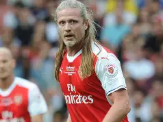 Why I’m Not A Fan Of Holding – Emmanuel Petit Why I’m Not A Fan Of Holding – Emmanuel Petit