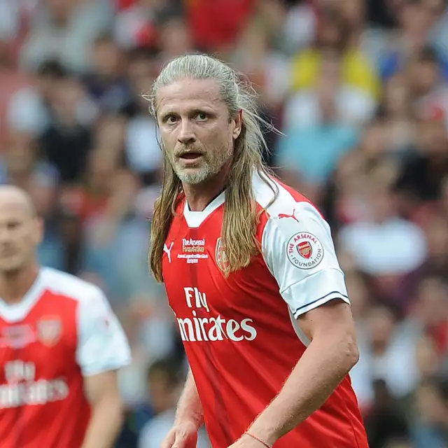 Why I’m Not A Fan Of Holding – Emmanuel Petit Why I’m Not A Fan Of Holding – Emmanuel Petit