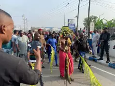 Drama As PDP Protesters Storm INEC Office With Native Doctor, Charms In Rivers Drama As PDP Protesters Storm INEC Office With Native Doctor, Charms In Rivers