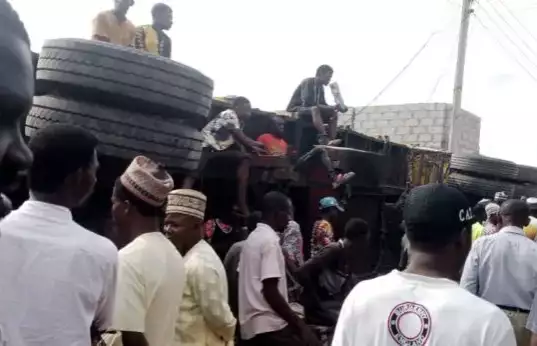 Worshippers Trapped As Trailer Rams Into Suleja Mosque
