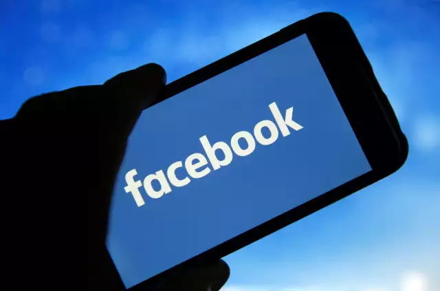 Facebook Owner Fined €1.2bn For Mishandling Data Facebook Owner Meta To Launch Twitter-like App