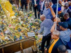 Despite Heavy Downpour, Gov. Otti Supervises Clearing Of Aba Refuse (Photos, Video) Despite Heavy Downpour, Gov. Otti Supervises Clearing Of Aba Refuse (Photos, Video)