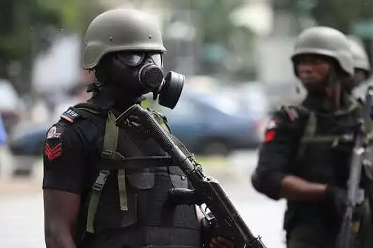 Two Dead As Rivers Police Engage Kidnappers In Gun Duel Police Arrest 8 Suspected Highway Robbers In Kaduna