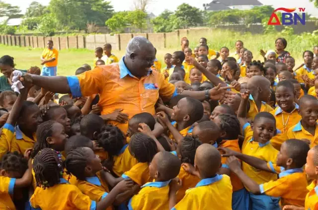 ABN TV Boss, Ifeanyi Okali ‘Goes Back To School’ To Celebrate Arrival of His Baby After 11 Years Marriage (Photos, Video) ABN TV Boss, Ifeanyi Okali 'Goes Back To School' To Celebrate Arrival of His Baby After 11 Years Marriage (Photos, Video)