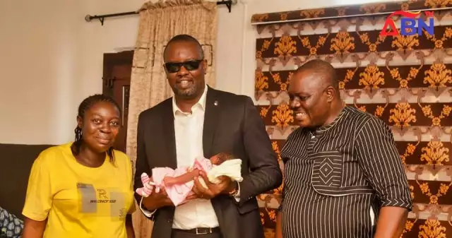 Rt Hon Ifeanyi Uchendu Visits ABN TV Boss Okali Who Welcomed Baby After 11 Years Of Marriage (PHOTOS) Abia Deputy Speaker Visits ABN TV Boss Okali Who Welcomed Baby After 11 Years Of Marriage (PHOTOS)
