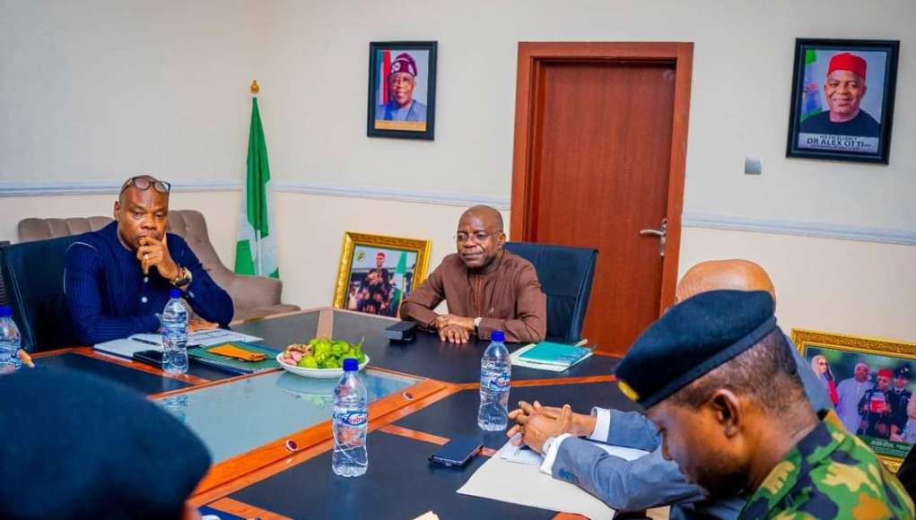 Gov Otti In Closed Door Meeting With Security Chiefs