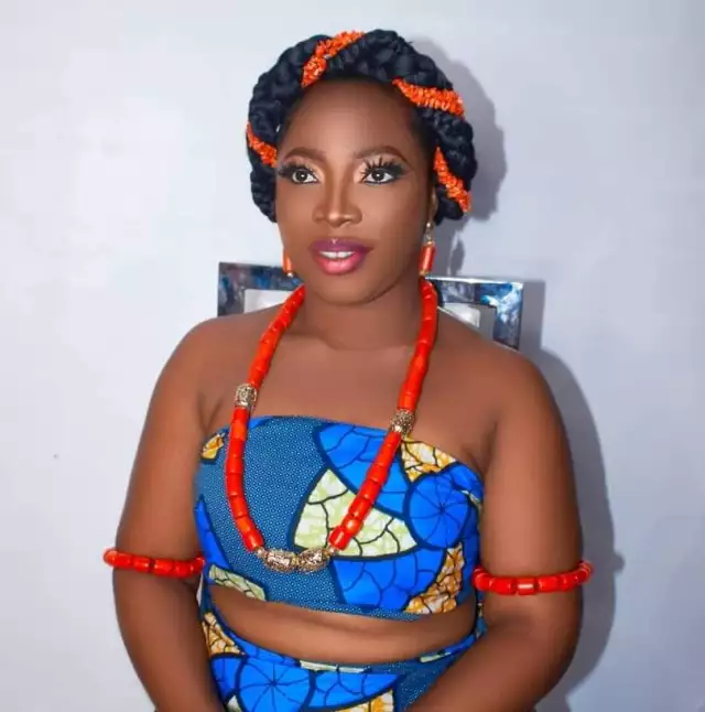 Anambra Lady Allegedly Beaten To Death, Body Dumped In Hotel Swimming Pool (VIDEO) Anambra Lady Allegedly Beaten To Death, Body Dumped In Hotel Swimming Pool (VIDEO)