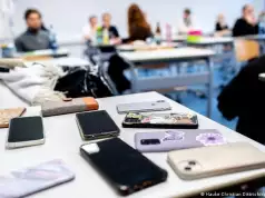 Netherlands Bans Mobile Phones In Classroom To Stop School Disruptions Netherlands Bans Mobile Phones In Classroom To Stop School Disruptions