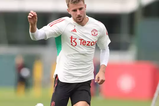 Mount Will Take Manchester United To Next Stage, Says Cole Mount Will Take Manchester United To Next Stage, Says Cole