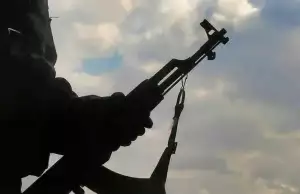 Gunmen Abduct School Proprietress, Shoot Three In Ondo Community — Residents Block Highway In Protest Gunmen Abduct School Proprietress, Shoot Three In Ondo Community — Residents Block Highway In Protest