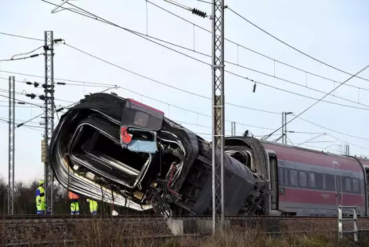 Railway Workers Killed In Italy After Being Hit By Train Railway Workers Killed In Italy After Being Hit By Train