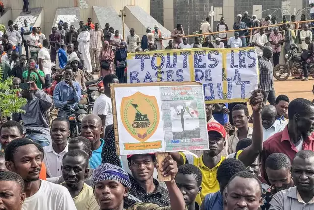 Niger Coup: Hundreds Of Demonstrators Back Military
