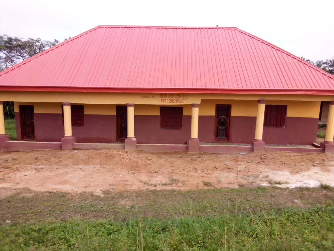 Abia North: Excitement In Ndi Okpo Ihechiowa, Okagwe Ohafia As Sen. Kalu Erects New Blocks Of Classrooms