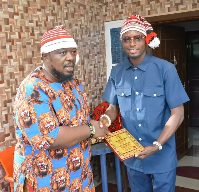 BamBam Wins Best President General Of The Year (PHOTOS) BamBam Wins Best President General Of The Year (PHOTOS)