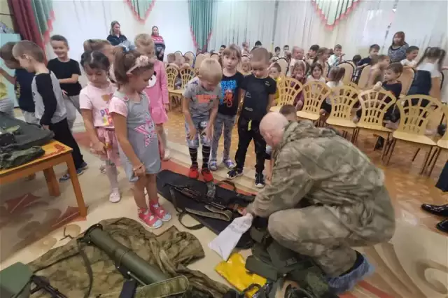 Russia Converts Schools To Parade Grounds, Teaching Students How To Assemble Guns