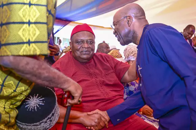 Otti Leads Prominent Nigerians As Ex-Ohanaeze Ndigbo President, Irukwu Is Laid To Rest In Abia Gov Otti exchanges warm greetings with the President General of Ohanaeze Ndigbo Worldwide, Chief Emmanuel Iwuanyanwu.