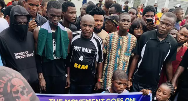 Man Who Trekked Five Days From Lagos Arrives Port Harcourt, Moves To Set Guinness World Record