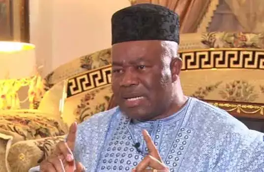 Emefiele Responsible For Economic Rot, Nigerians Should Be Patient — Akpabio I Have Never Tasted Alcohol Or Cigarette - SP Akpabio