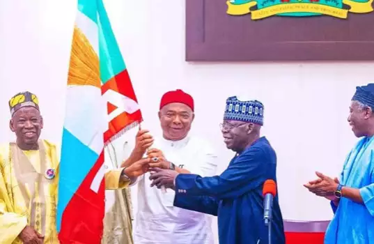 Nine Days To Election, Uzodinma, Others Receive APC Flags