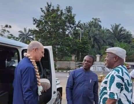 Ikpeazu Welcomes Pastor Ted Wilson, World President Of SDA Church To Umuobiakwa (Photos) Ikpeazu Welcomes Pastor Ted Wilson, World President Of SDA Church To Umuobiakwa