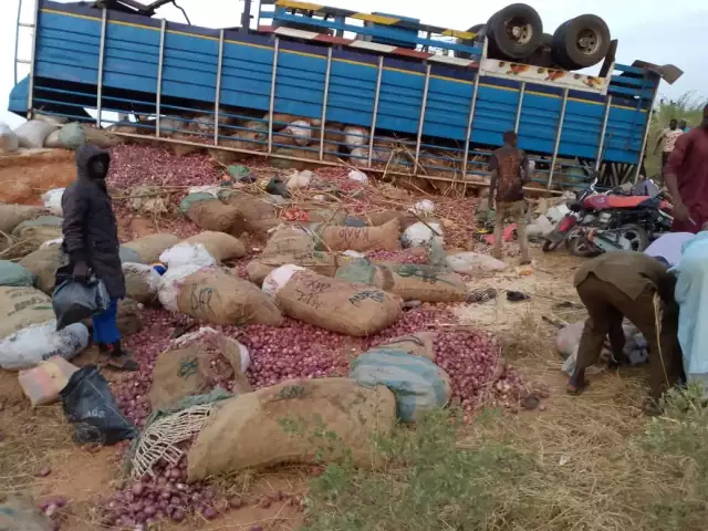 Kebbi: 11 Onion Traders Die In Auto Crash Kebbi: 11 Onion Traders Die In Auto Crash