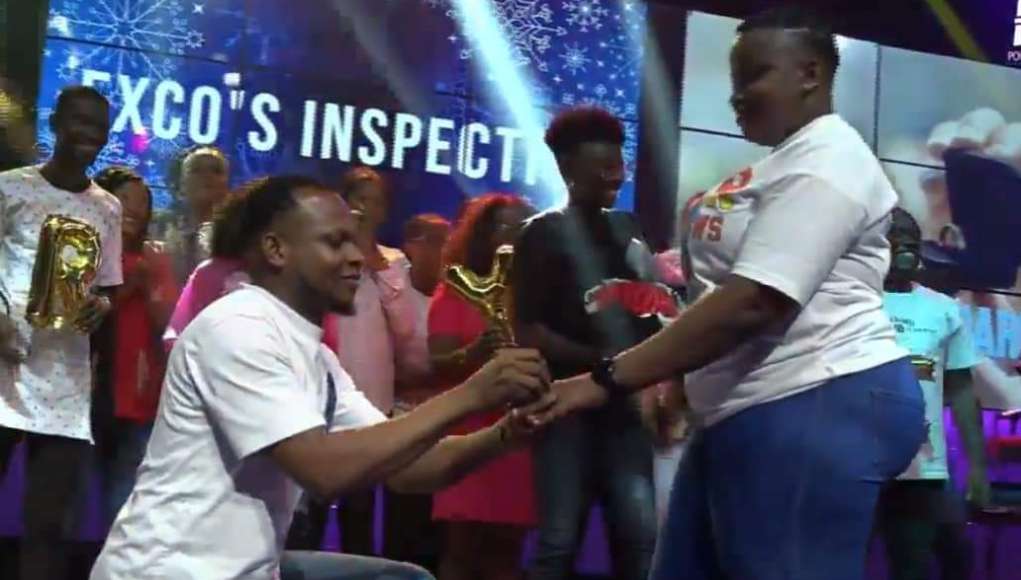 Abia Youth Cordinator Proposes To Female Choir Member During Church Hangout (Photos)