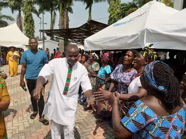 Hon Ogah Celebrates Christmas With Widows, Disabled Persons, Party Members And Others Xmas: Amobi Ogah Distributes Rice, Cash, Cloths To Constituents, Vows To Do More (Photos, Video)