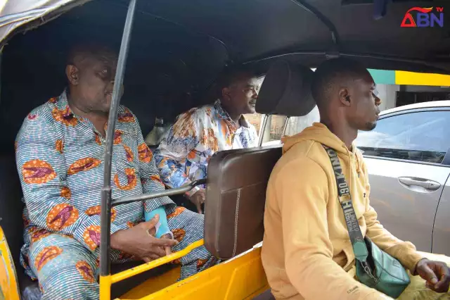 Abia Tricycle Driver Returns Passenger’s Misplaced Mobile Phone, Owner Rewards Him (PHOTOS+ VIDEO)