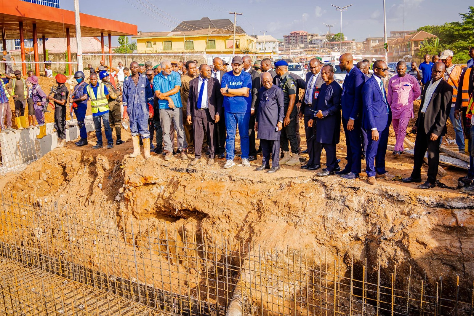 Part Of Ossa Road, Okpara Square To Umuahia Tower To Be Ready Before Christmas — Otti [PHOTOS]