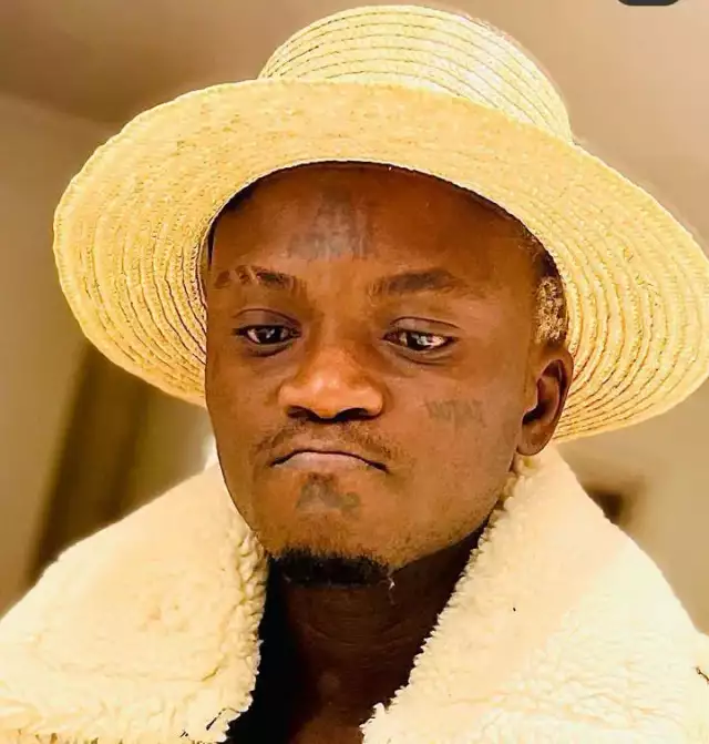 Forgive Me If You See Video Of Me Spraying Naira, Portable Begs EFCC Forgive Me If You See Video Of Me Spraying Naira, Portable Begs EFCC