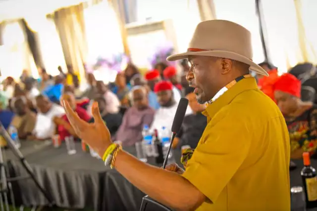 Drop Your Guns, Negotiate With Nigerian Govt – Deputy Speaker, Kalu Tells Unknown Gunmen In South East Drop Your Guns, Negotiate With Nigerian Govt – Deputy Speaker, Kalu Tells Unknown Gunmen In South East