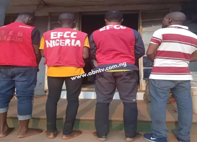 Police Arrest 5 Robbery Suspects Who Pretended To Be EFCC Officials In Abia Police Arrest 5 Robbery Suspects Who Pretended To Be EFCC Officials In Abia