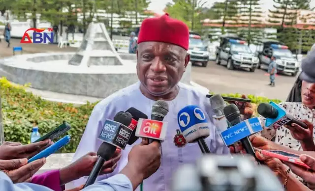 VIDEO: Christmas Rice I Shared In Igbere Not From FG — Sen. Kalu VIDEO: Christmas Rice I Shared In Igbere Not From FG — Sen. Kalu