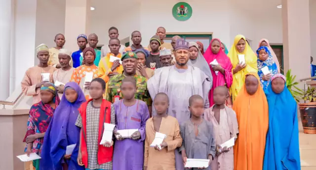 Katsina Governor Donates N100,000 Each To 35 Kidnap Victims Rescued By Troops
