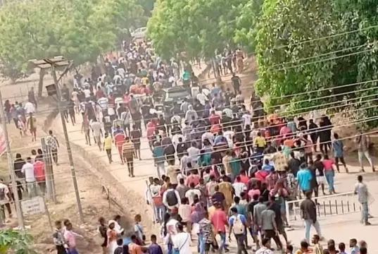 Heavy Riot At Michael Okpara University Of Agriculture Umudike Over Fee Hike (Photos, Video) Heavy Riot At Michael Okpara University Of Agriculture Umudike Over Fee Hike (Photos, Video)