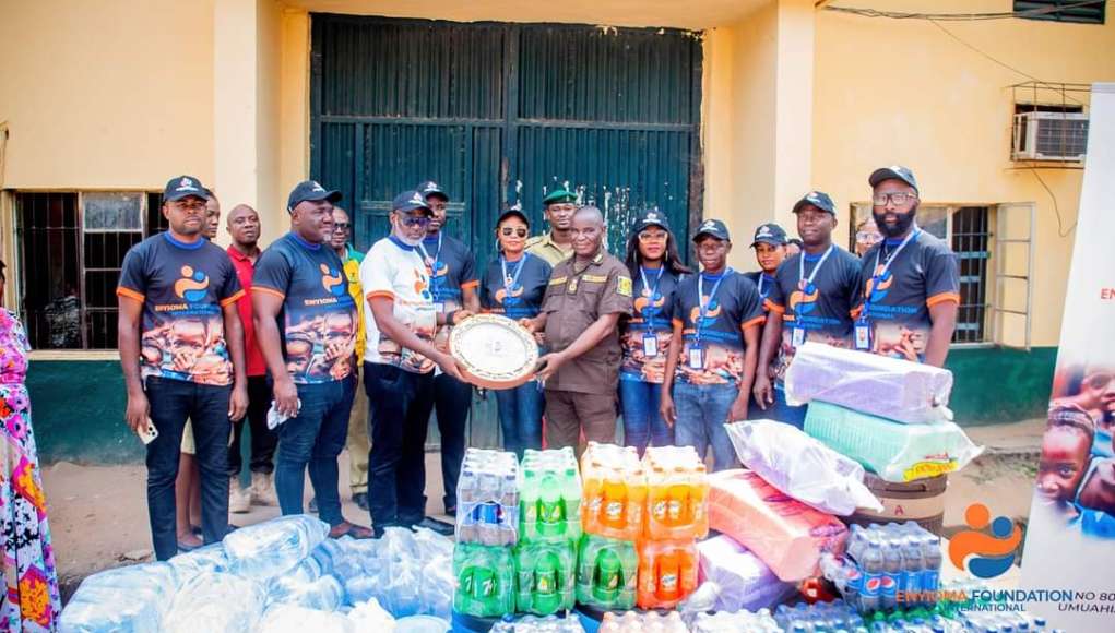 Enyioma Foundation Marks Valentine's Day With Abia Prison Inmates, Offsets Fine To Secure Detainee's Release