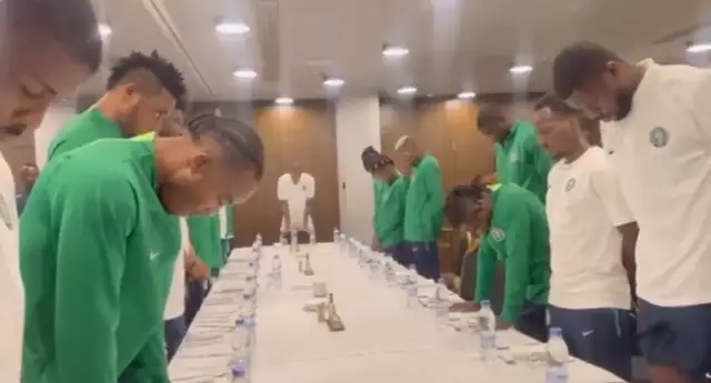Super Eagles Pay Tribute To Nigerian Fans Who Died Watching Semi Final With South Africa