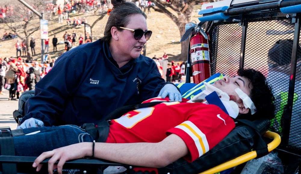 Kansas City shooting: One Dead, 21 Injured Near Super Bowl Parade