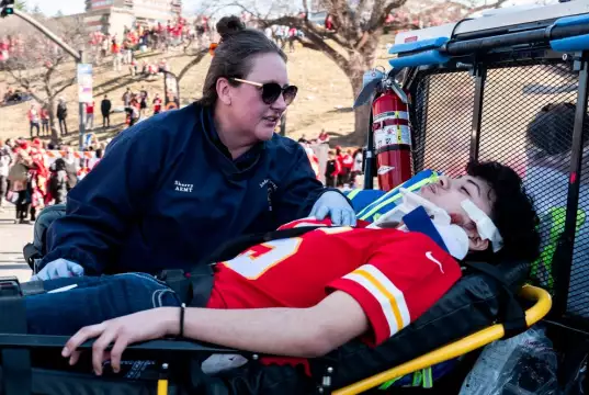 Kansas City Shooting: One Dead, 21 Injured Near Super Bowl Parade Kansas City shooting: One Dead, 21 Injured Near Super Bowl Parade