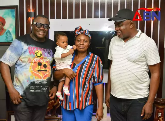 Abia Industrialist, Ndukwe Iko Visits ABN TV Office Umuahia, Baby OlaPre (Photos, Video) Abia Industrialist, Ndukwe Iko Visits ABN TV Office Umuahia, Baby OlaPre (Photos, Video)