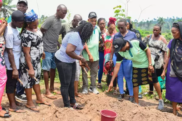 Foundation Empowers 615 Farmers in Abia Community Foundation Empowers 615 Farmers in Abia Community