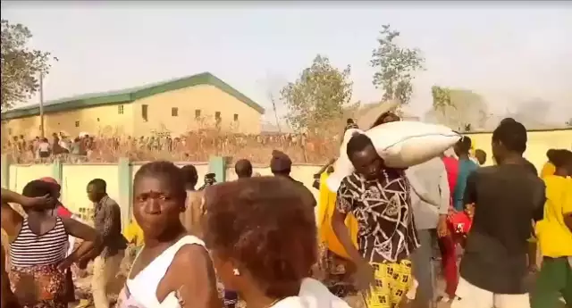 Abuja Residents Loot Government Warehouse Containing Food Items